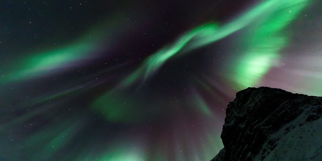 aurora-borealis-1851277_1280
