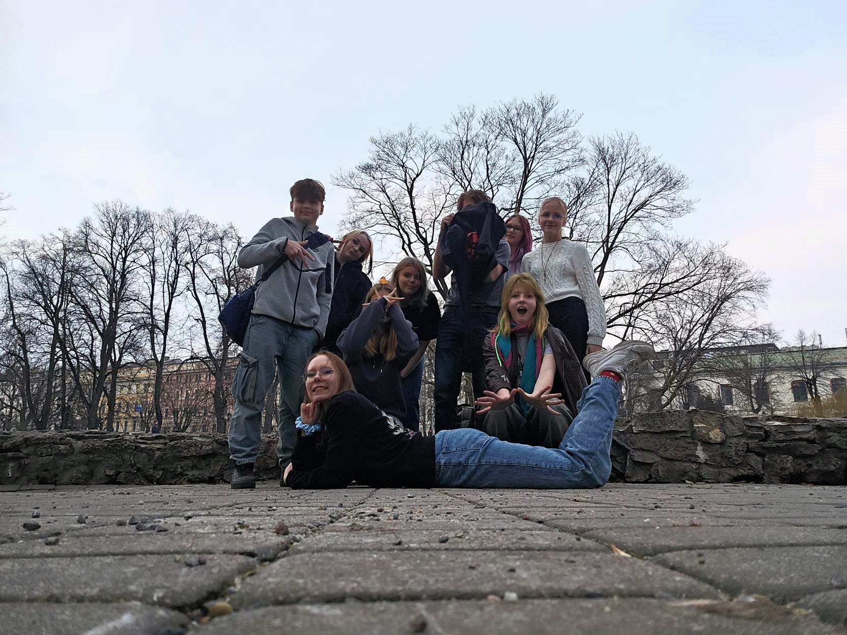 Kaheksal Tartu Noorsootöö Keskuse noorel oli vinge võimalus võtta osa Lätis toimuvast noortevahetusest „Toolbox for Tomorrow,” mille eesmärk oli tegeleda digita